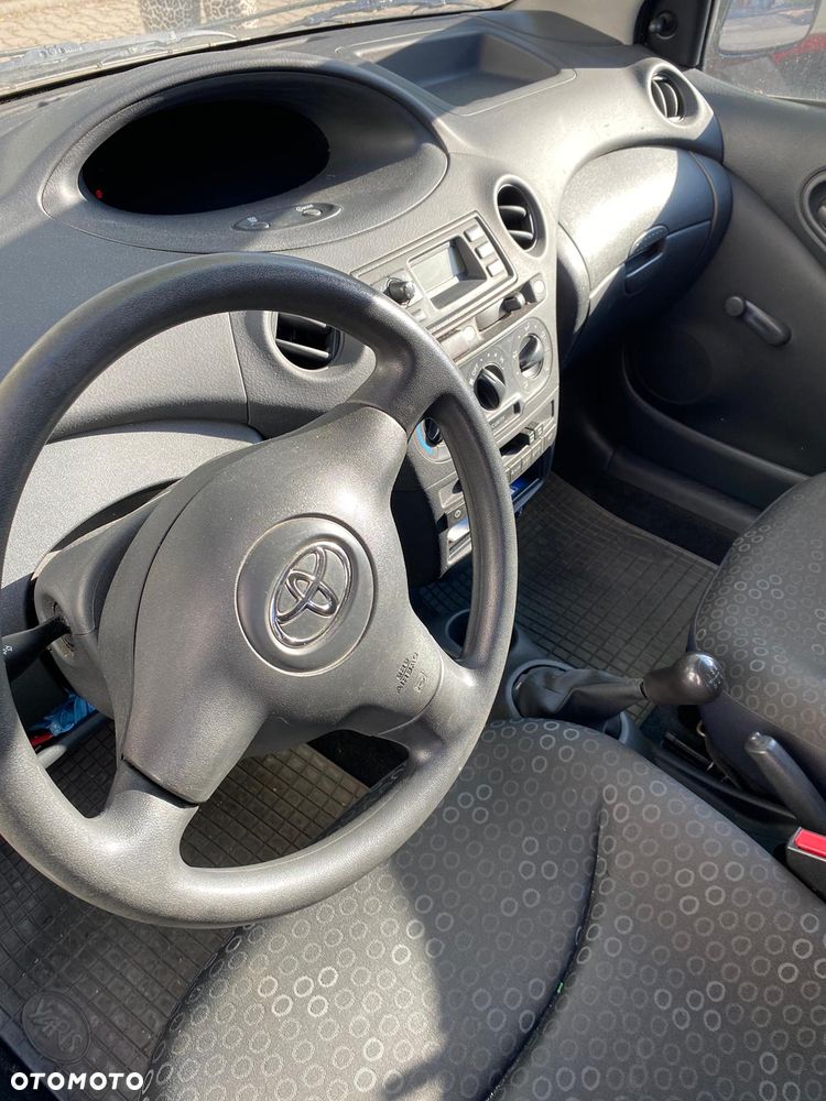 Toyota Yaris 1.0 Luna - 10