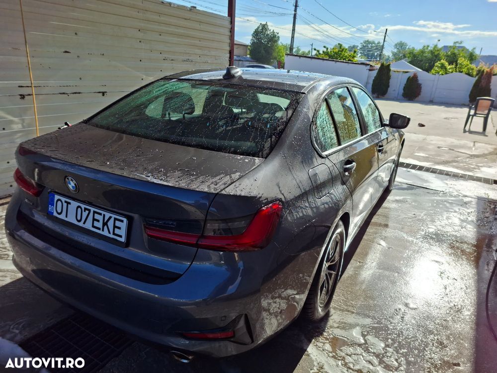 BMW Seria 3 320i AT - 2