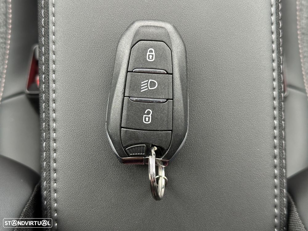 Peugeot e-208 50 kWh Allure - 18