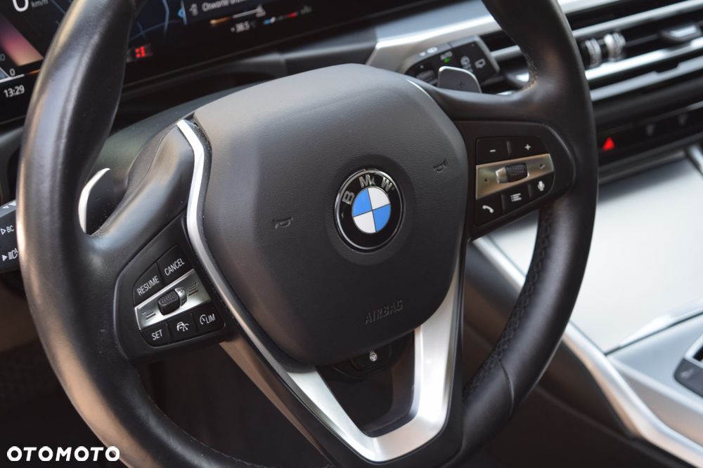 BMW Seria 3 320d xDrive Luxury Line sport - 22
