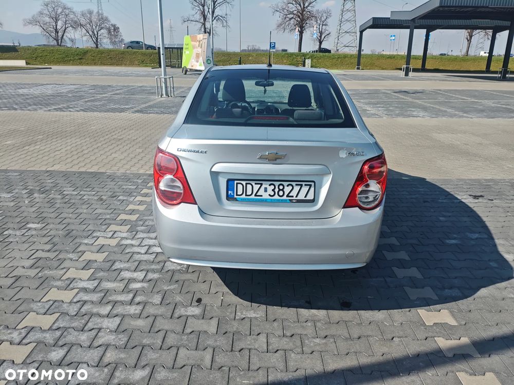 Chevrolet Aveo 1.4 16V LS - 5