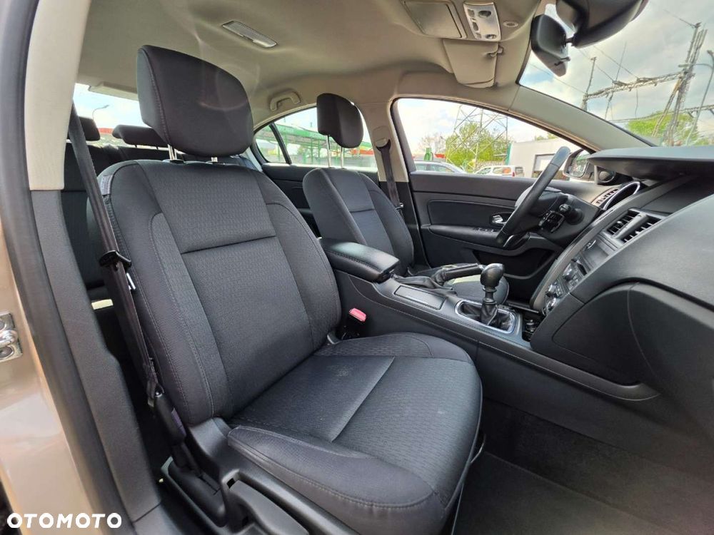 Renault Latitude - 12