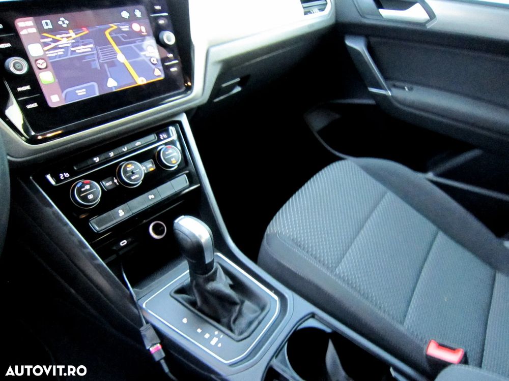 Volkswagen Touran 2.0 TDI SCR DSG Comfortline - 16