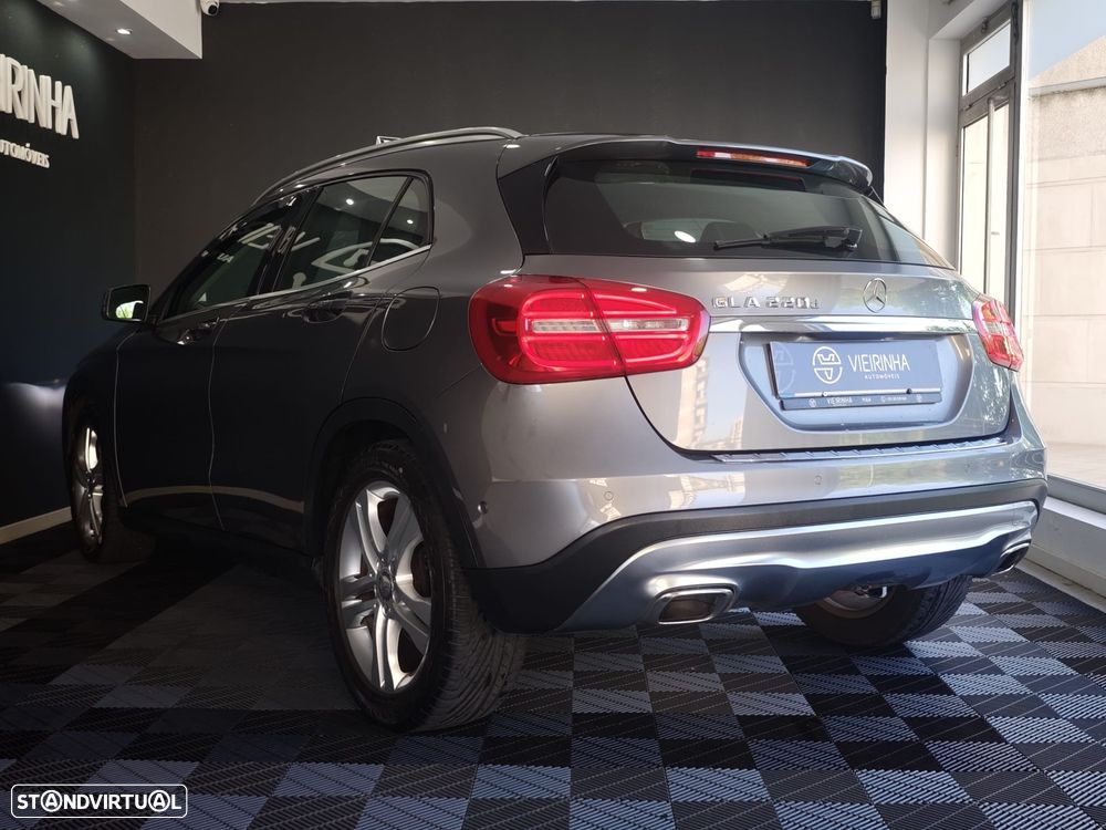 Mercedes-Benz GLA 200 (CDI) d 7G-DCT Urban - 18