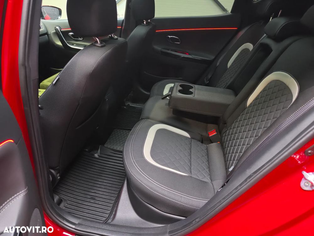 Kia Ceed 1.6 CRDi 136 ISG GT Line - 26