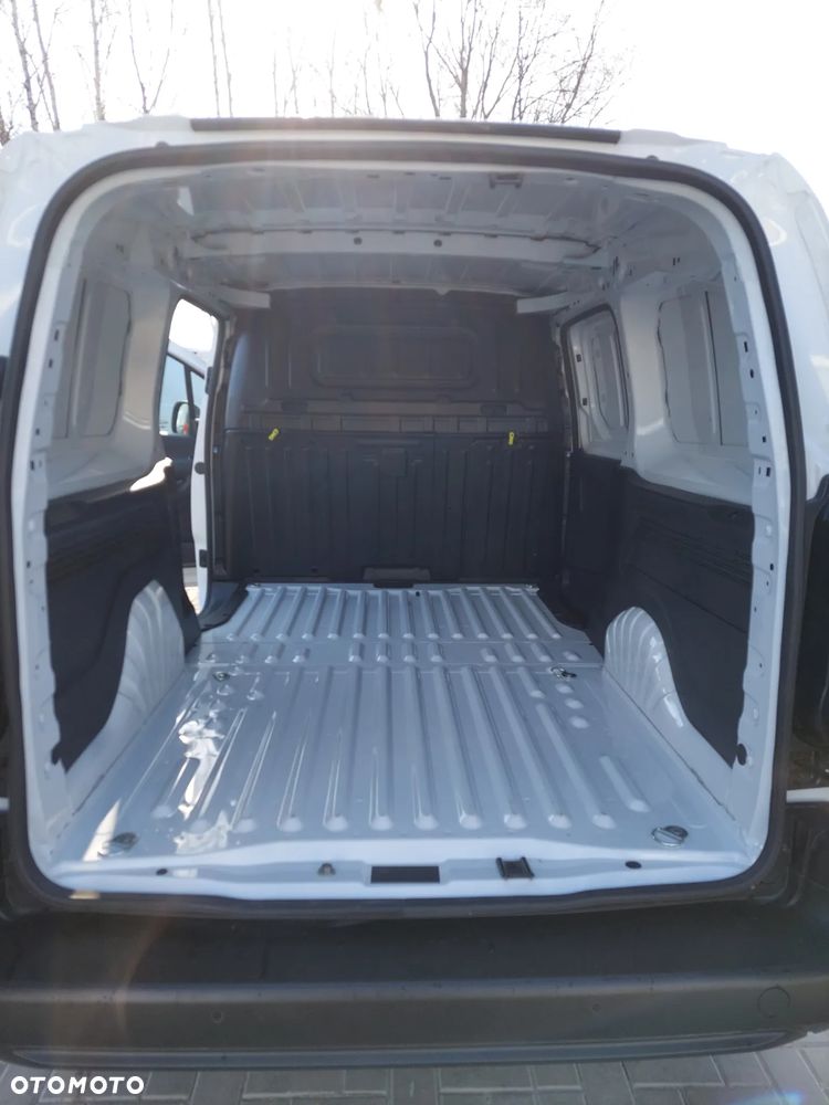Toyota Proace City - 8
