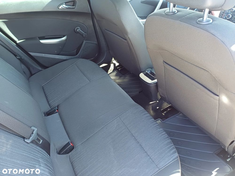 Opel Astra 1.4 Turbo - 16