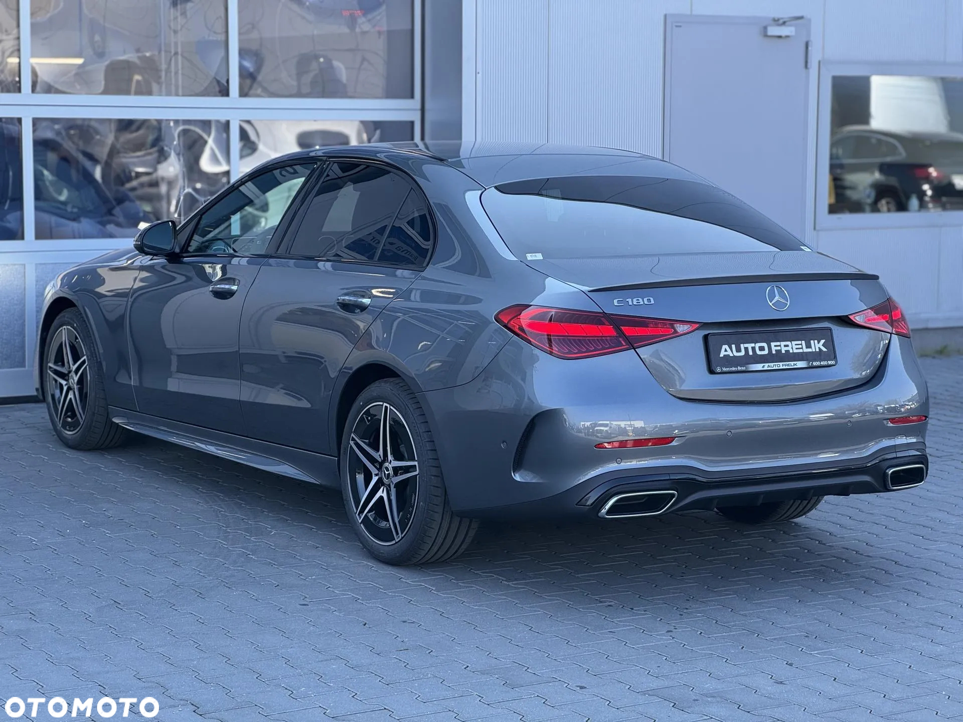 Mercedes-Benz Klasa C 180 9G-TRONIC AMG Line Advanced - 11