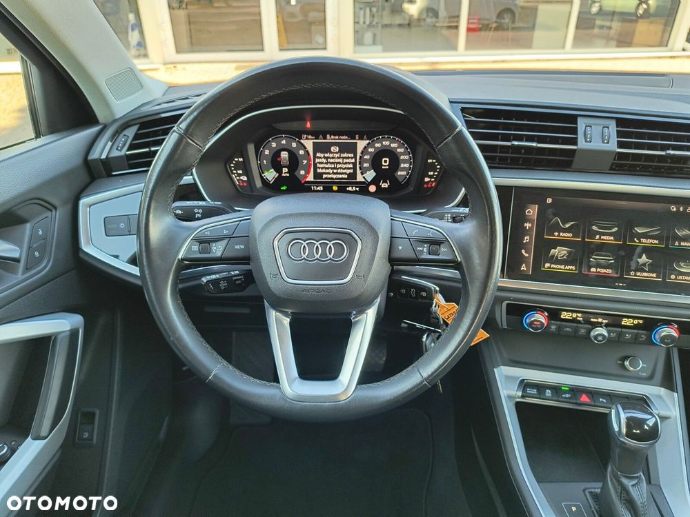 Audi Q3 - 18