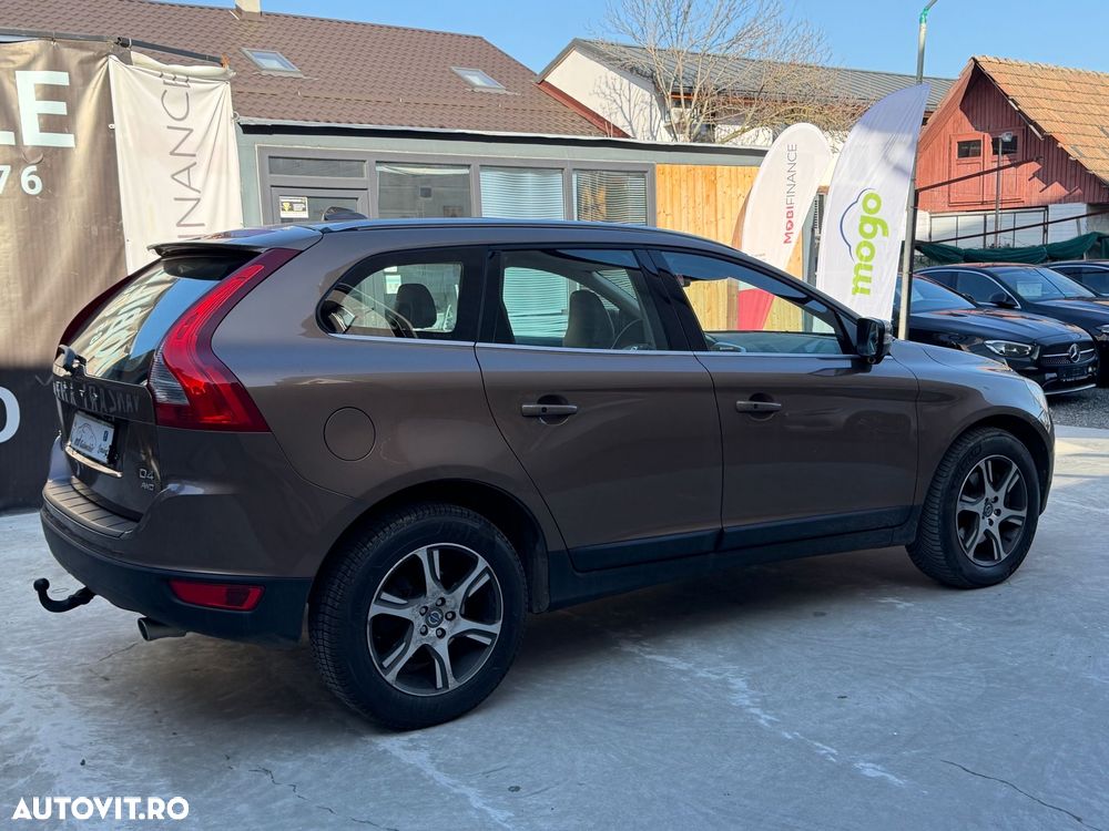 Volvo XC 60 2.4D AWD Aut. - 23