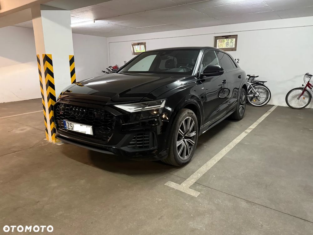 Audi Q8 - 8