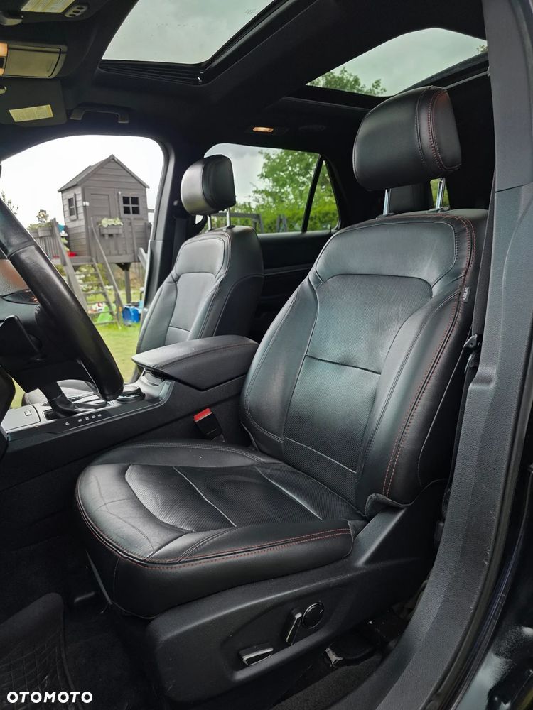 Ford Explorer - 22