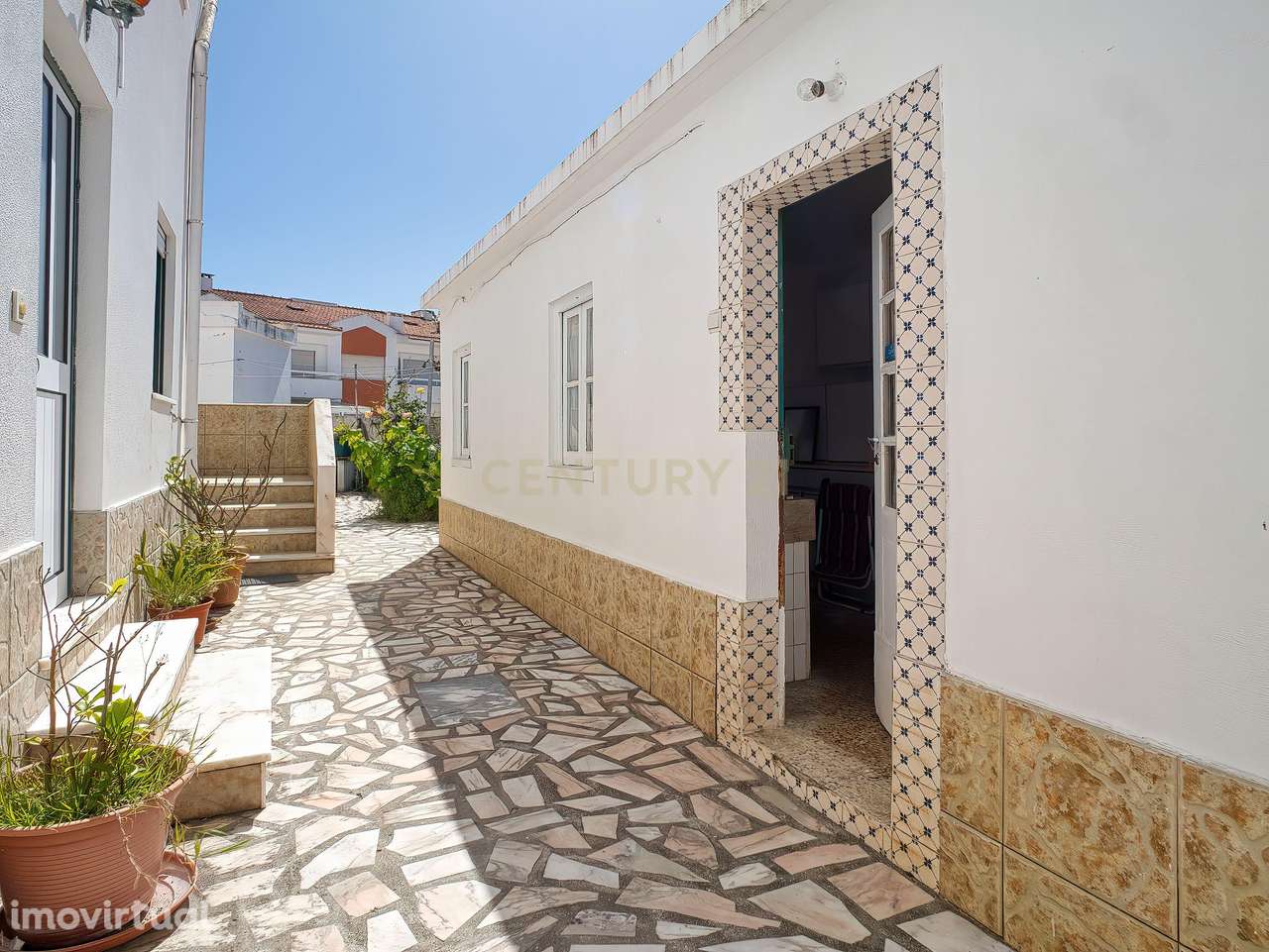 Excelente investimento Moradia T5+1 - 2 Apartamentos T2 e um Apartamen - Grande imagem: 3/35