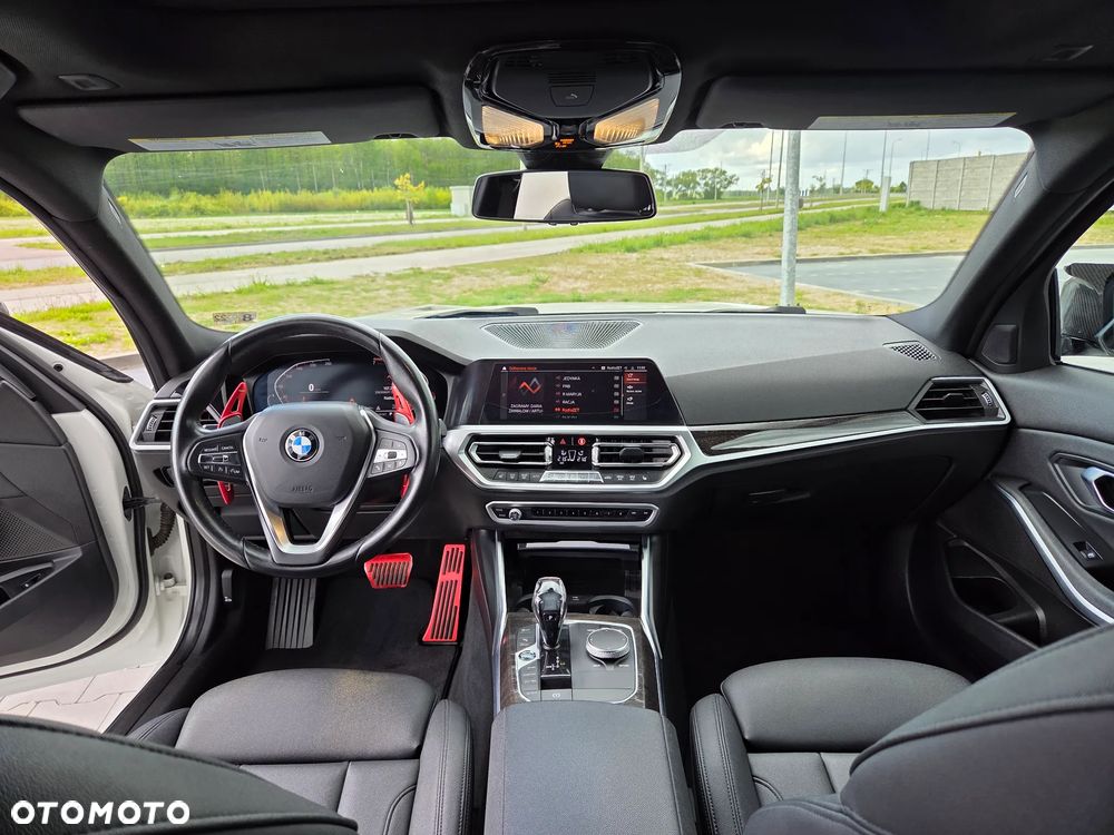 BMW Seria 3 330i Sport Line sport - 8