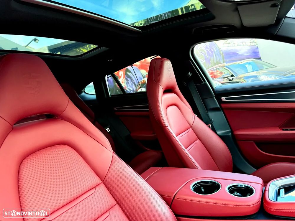 Porsche Panamera 4 E-Hybrid Platinum Edition - 29