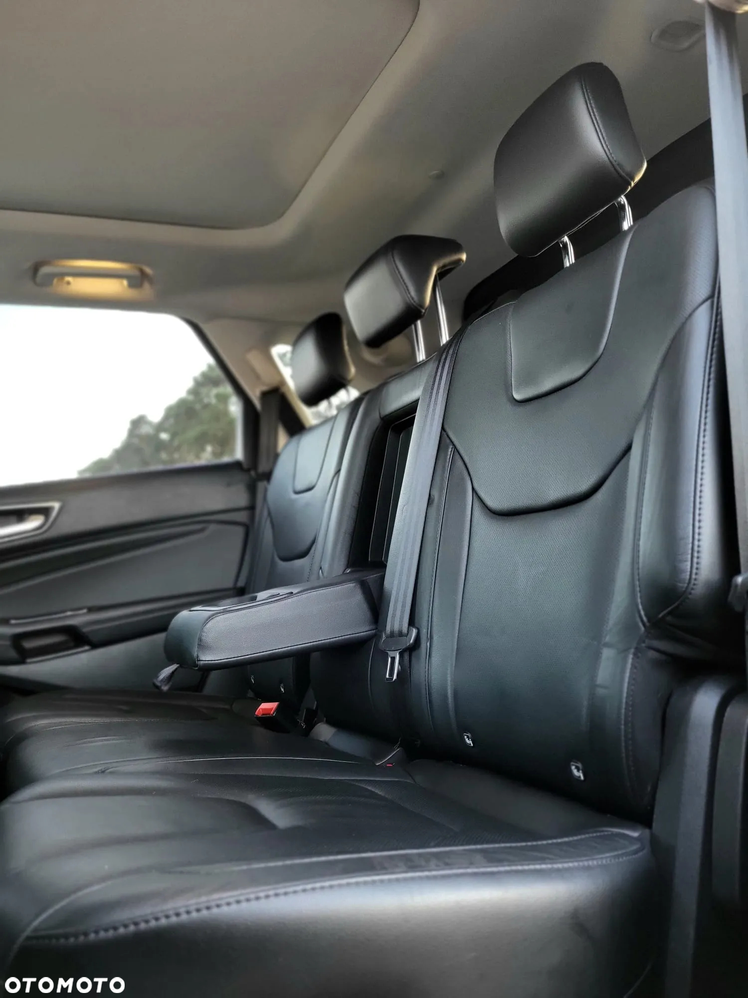 Ford Edge 2.0 TDCi Twin-Turbo 4WD Titanium - 33