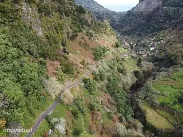 Terreno rústico com 9260 m2 - Grande imagem: 3/5