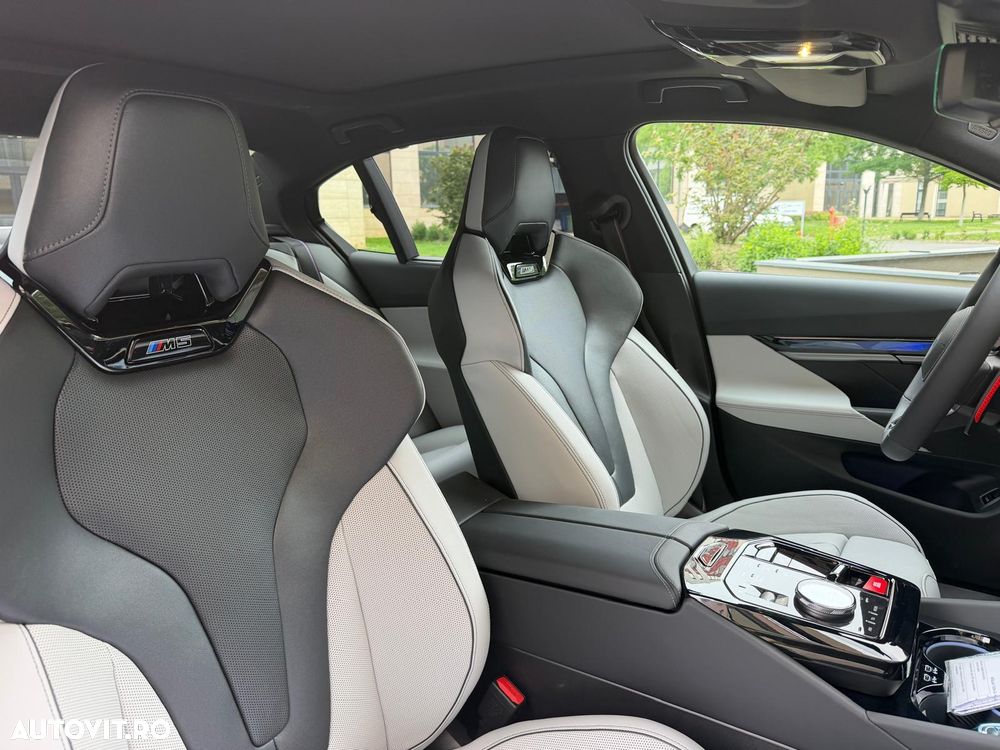 BMW M5 M550i xDrive AT - 6