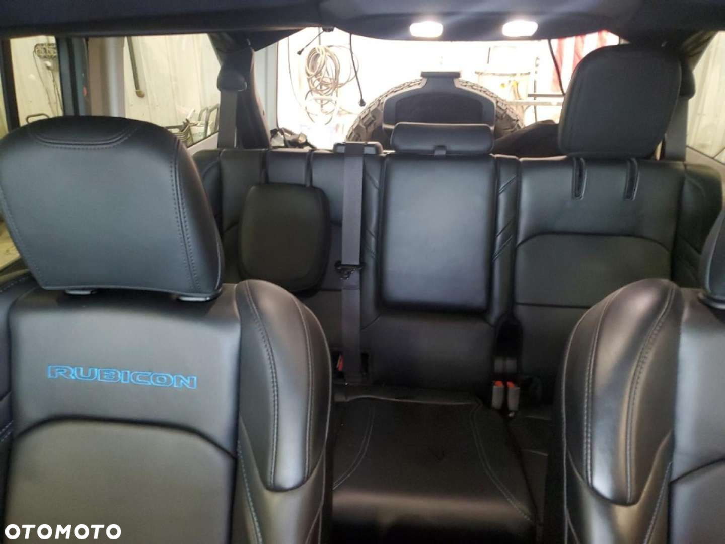 Jeep Wrangler - 11