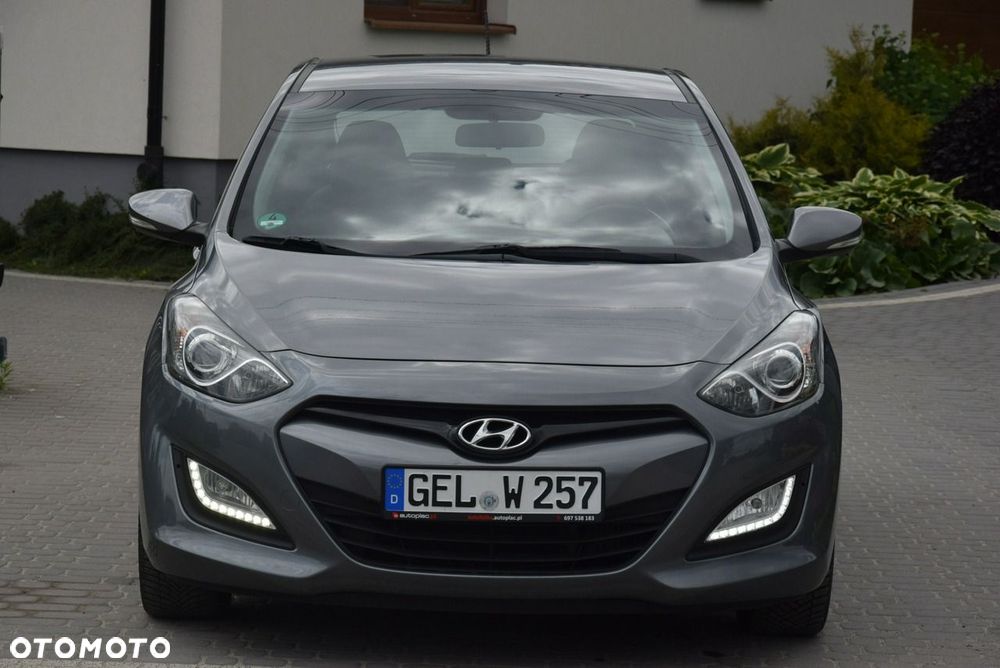 Hyundai i30 1.6 CRDi Fifa World Cup Edition - 2
