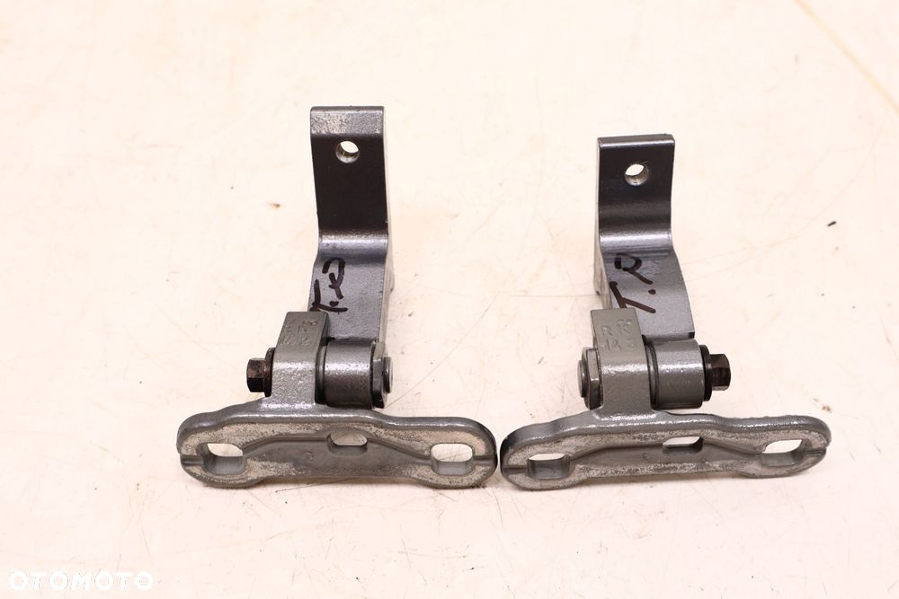 VOLVO S90 II ZAWIASY DRZWI PRAWYCH TYŁ 714