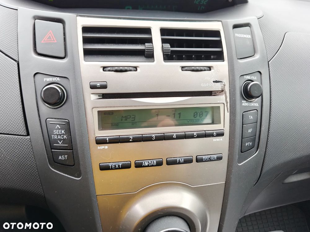 Toyota Yaris 1.33 Prestige - 22