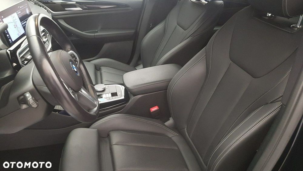 BMW iX3 - 15