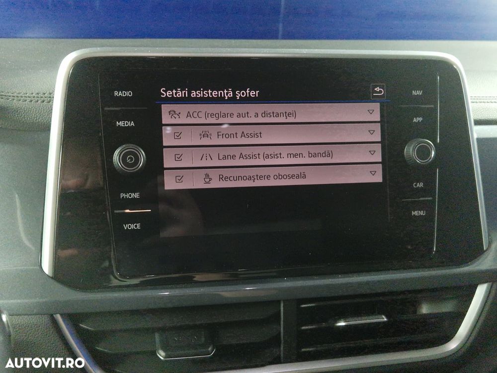 Volkswagen T-Roc - 21