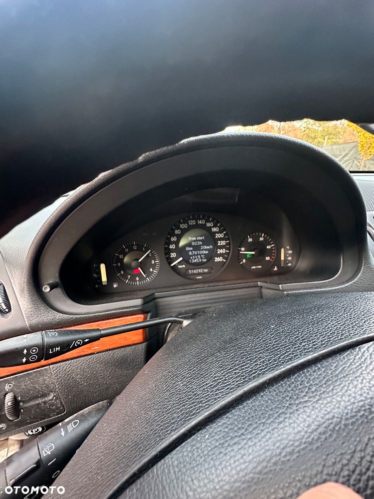 Mercedes-Benz Klasa E 220 T CDI Classic - 11