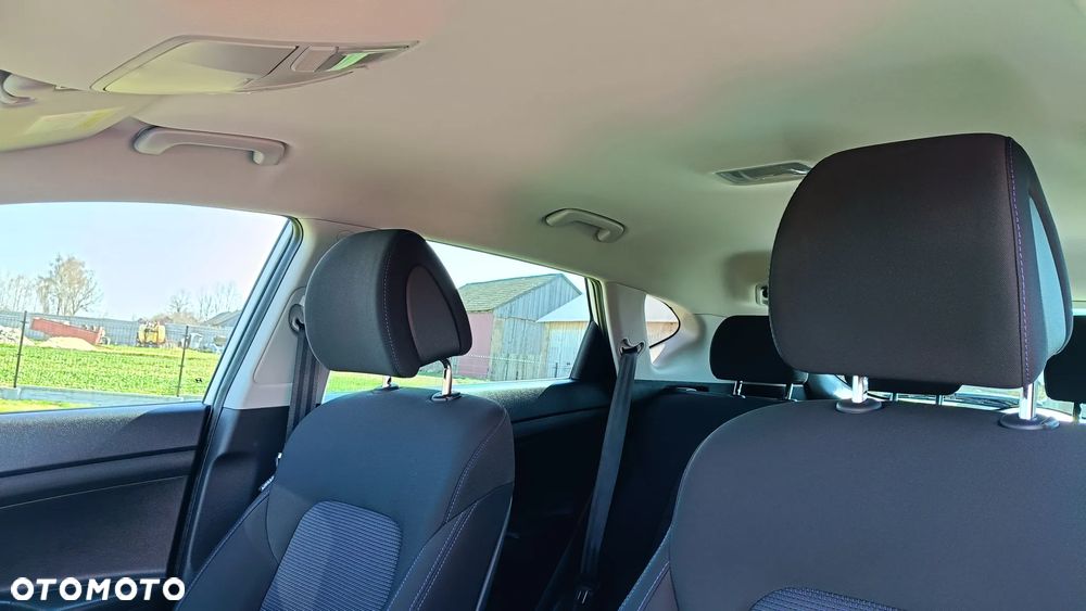 Hyundai Tucson 1.7 CRDI BlueDrive Style 2WD - 21