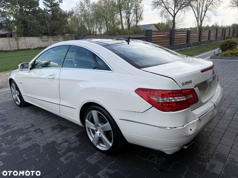 Mercedes-Benz Klasa E 300 BlueEFFICIENCY 7G-TRONIC Avantgarde - 5