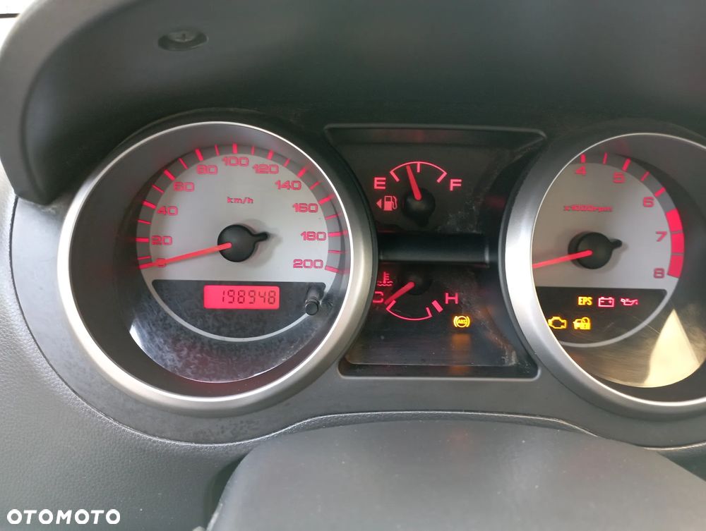 Suzuki Ignis 1.5 Four Grip Club 4 Seasons - 23