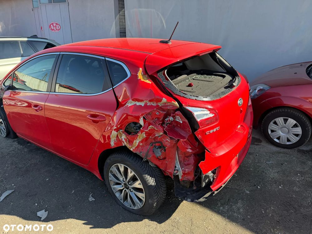 Kia Ceed 1.6 CRDi 136 ISG Vision - 3