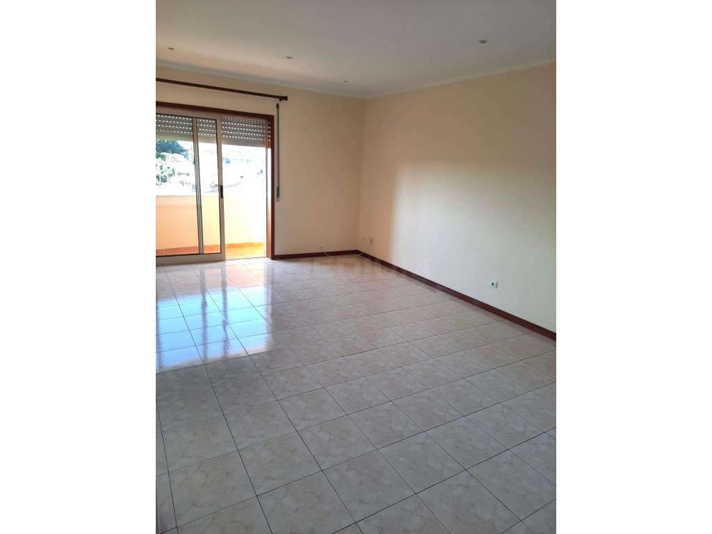 Apartamento T2 localizado na Trofa - Grande imagem: 3/23