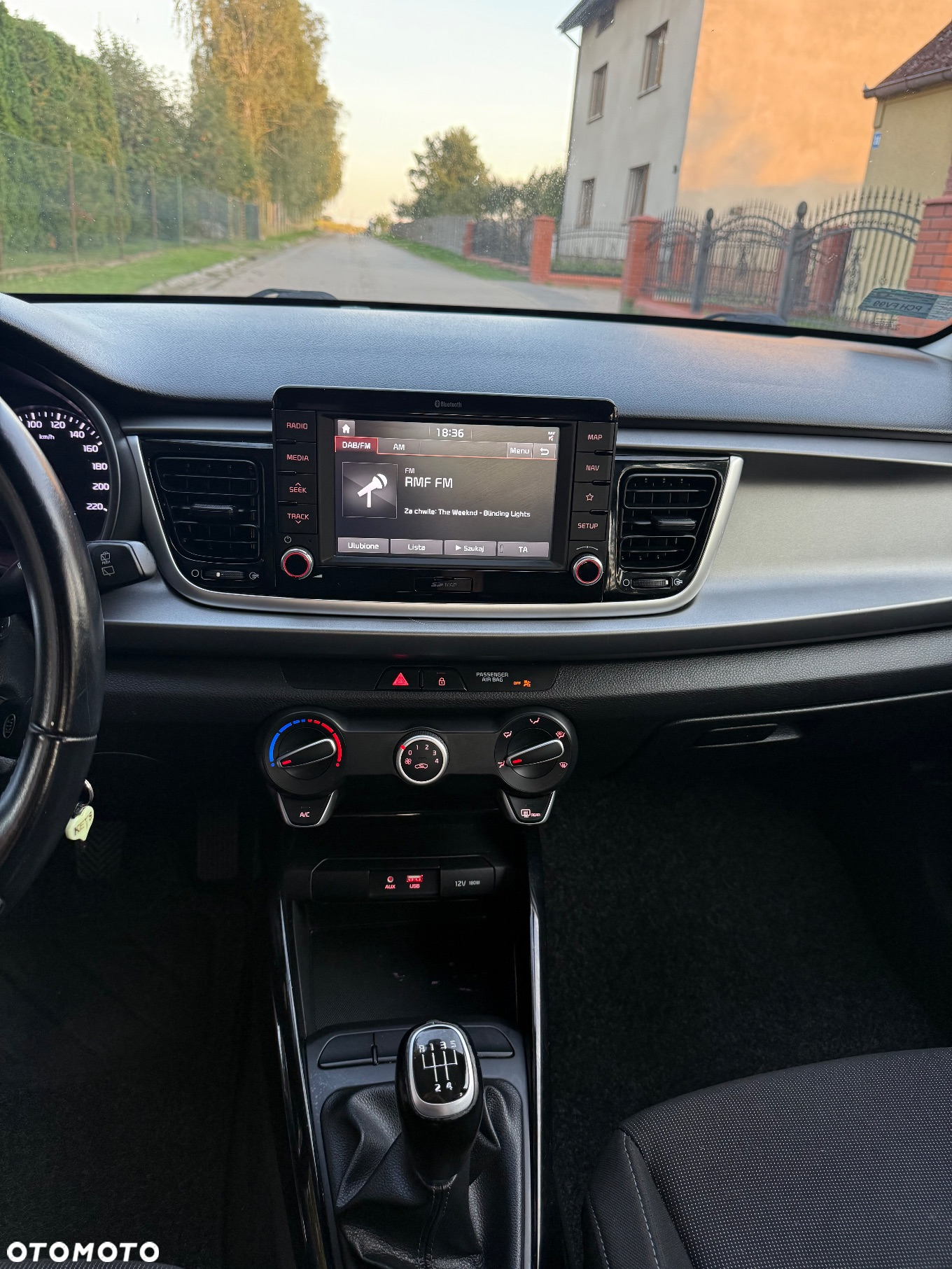 Kia Rio - 9