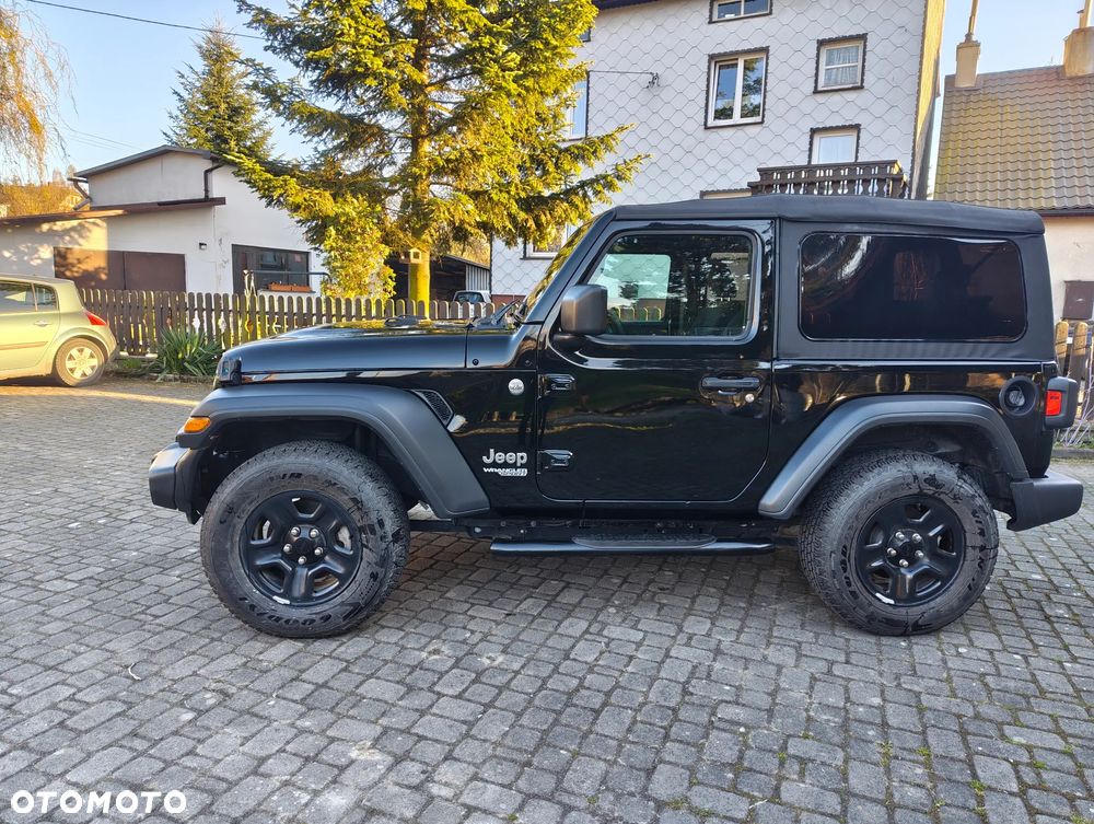 Jeep Wrangler - 2