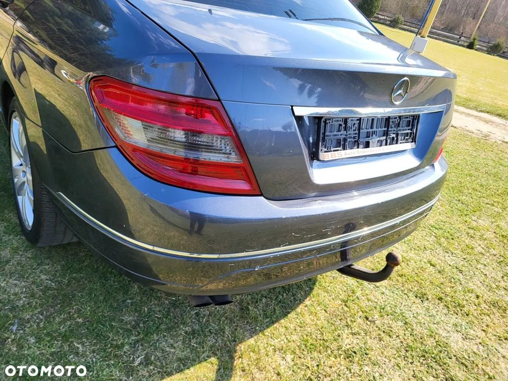 Mercedes-Benz Klasa C 180 BlueEFFICIENCY Avantgarde - 16