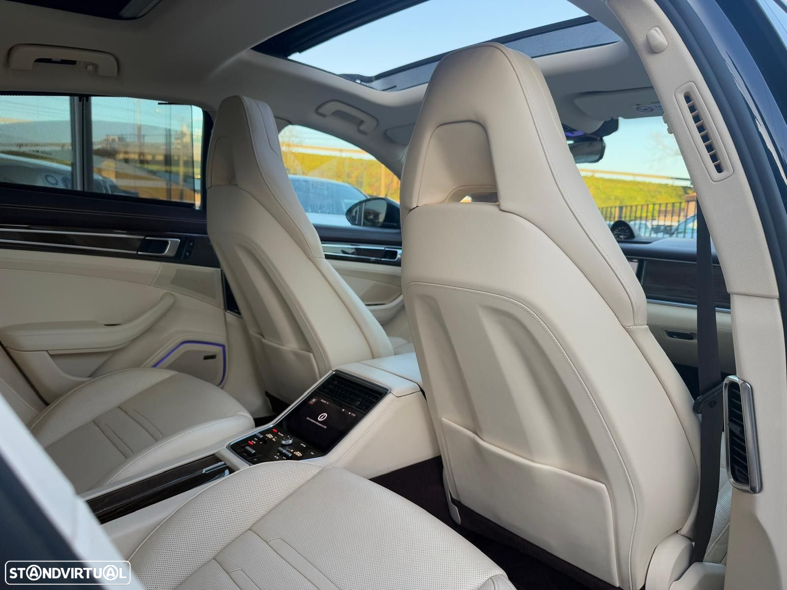 Porsche Panamera 4 E-Hybrid - 17