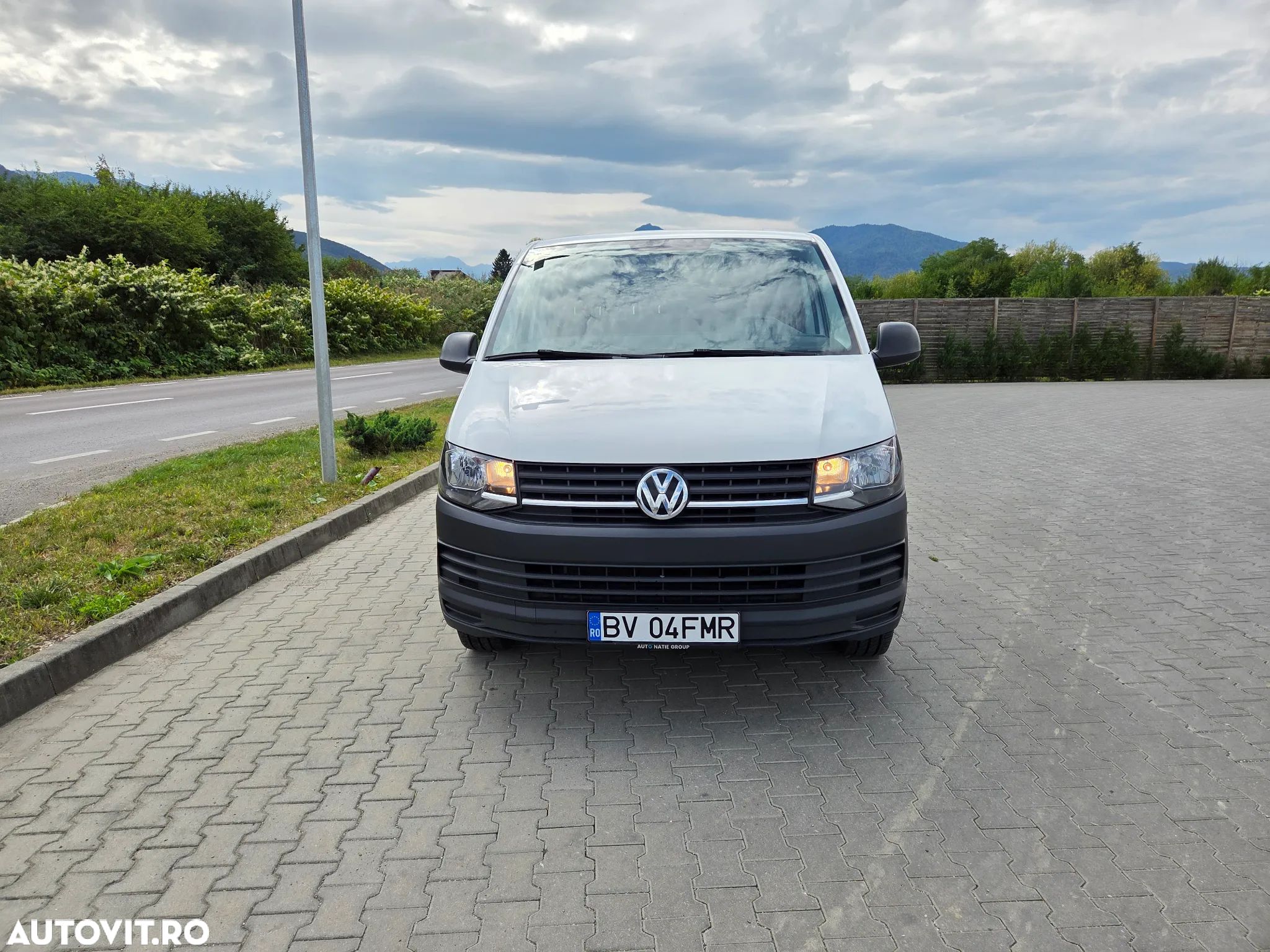 Volkswagen Transporter Kombi T6 2.0 TDI 110 kW KR - 1