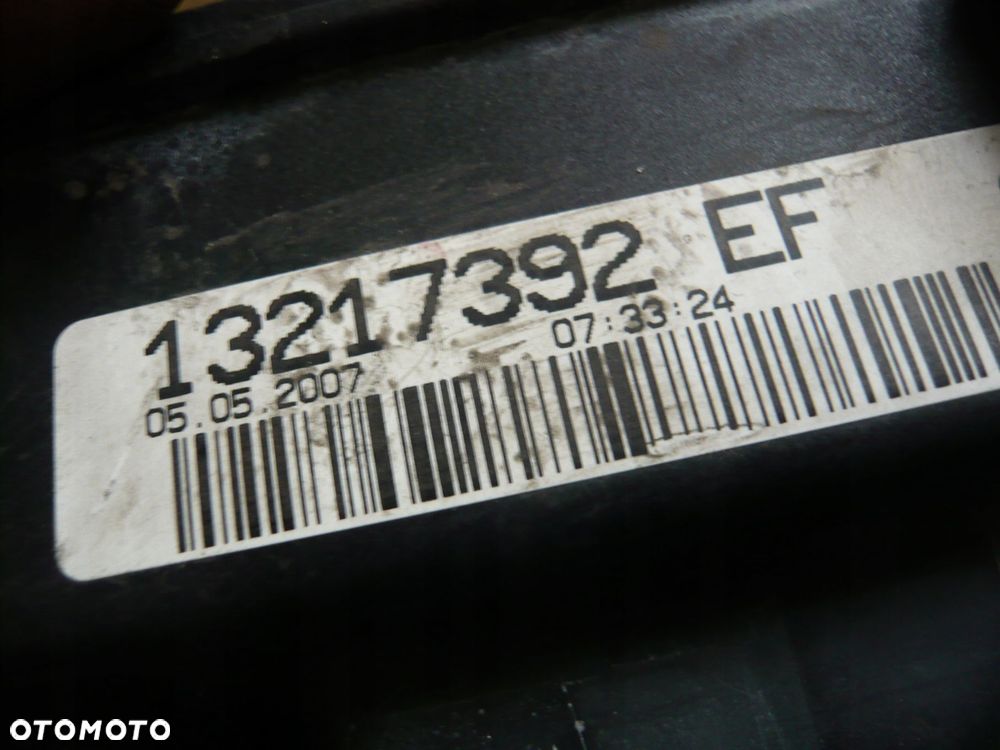 skrzynka bezpieczników 13217392ef opel corsa d - 2