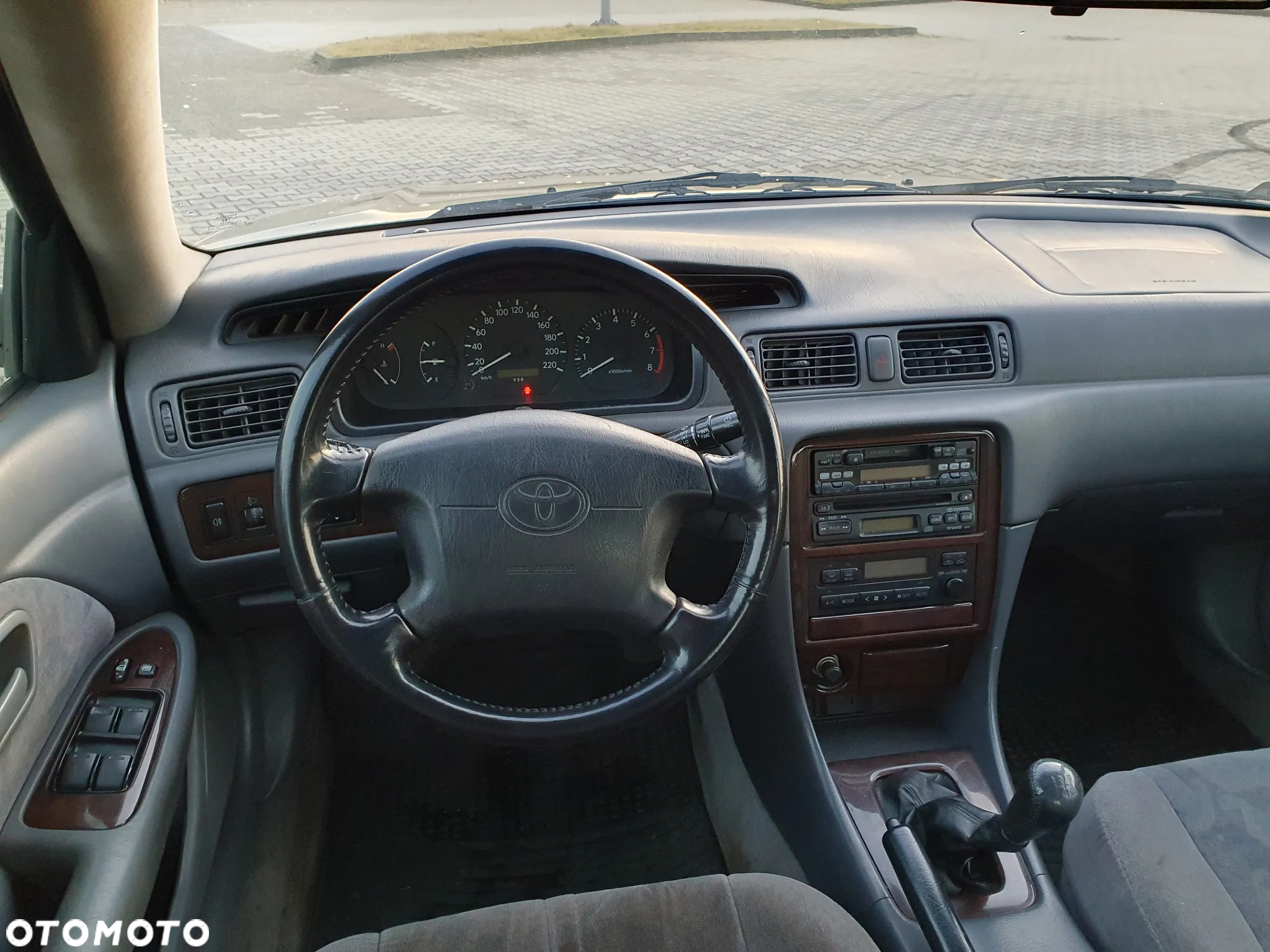 Toyota Camry 2.2 GL - 15