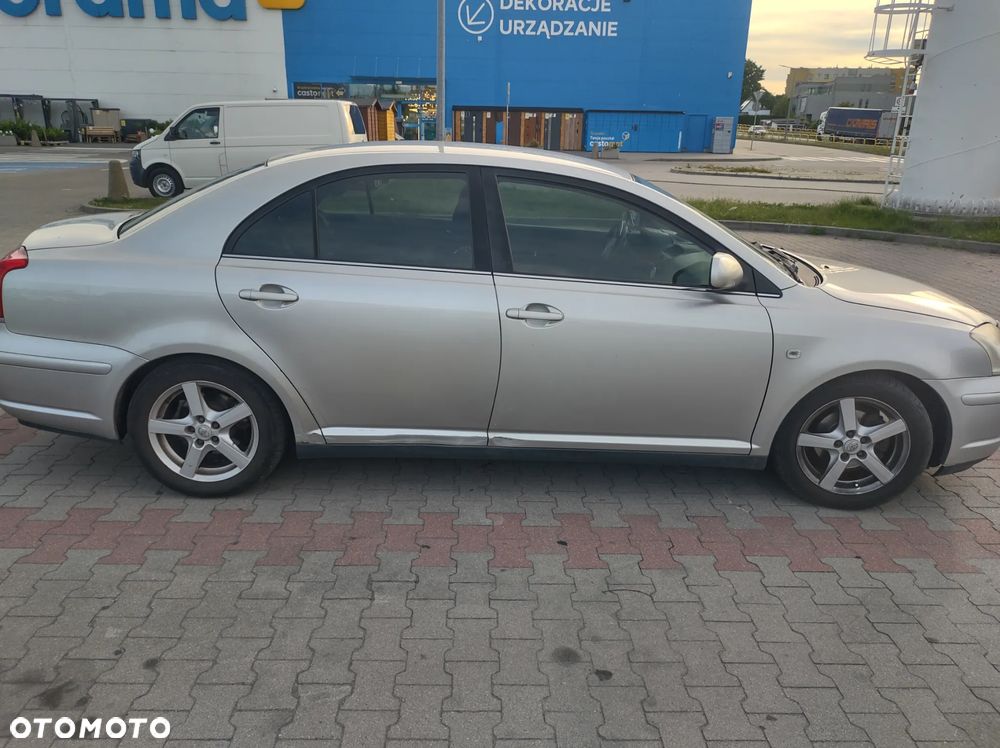 Toyota Avensis 1.8 VVT-i Sol - 8