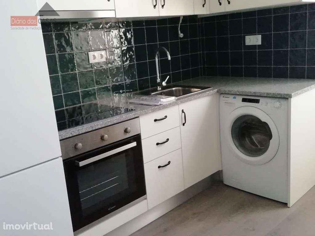 Prédio com 4 apartamentos totalmente remodelado - Centro de Mortágua - Grande imagem: 2/25