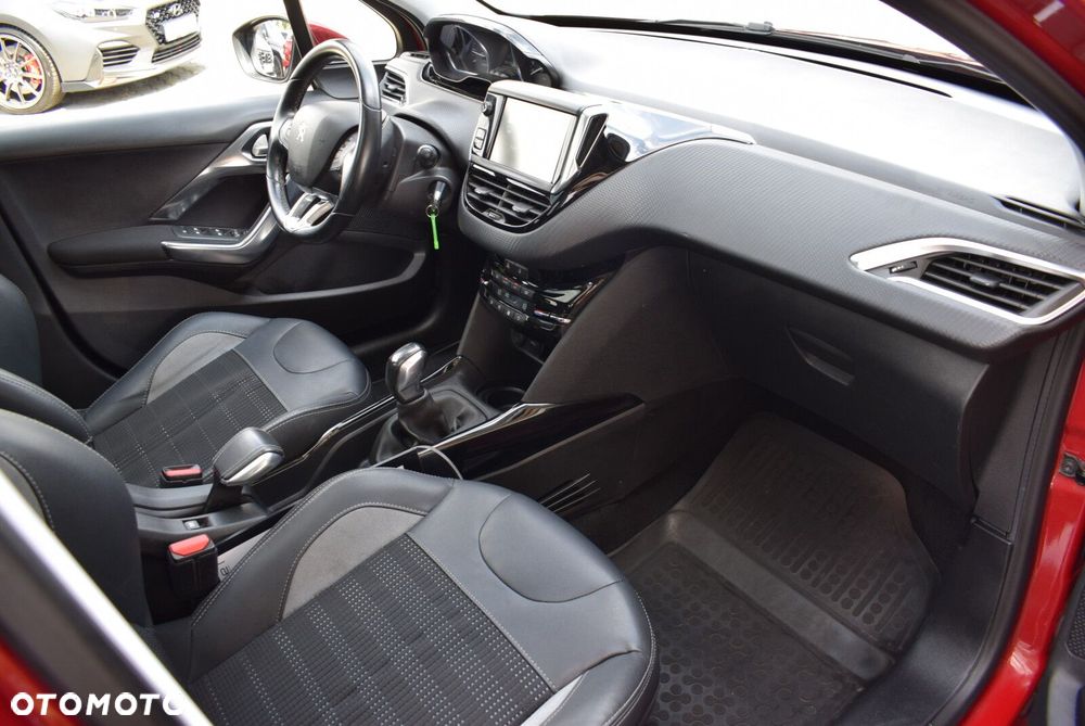 Peugeot 2008 - 12