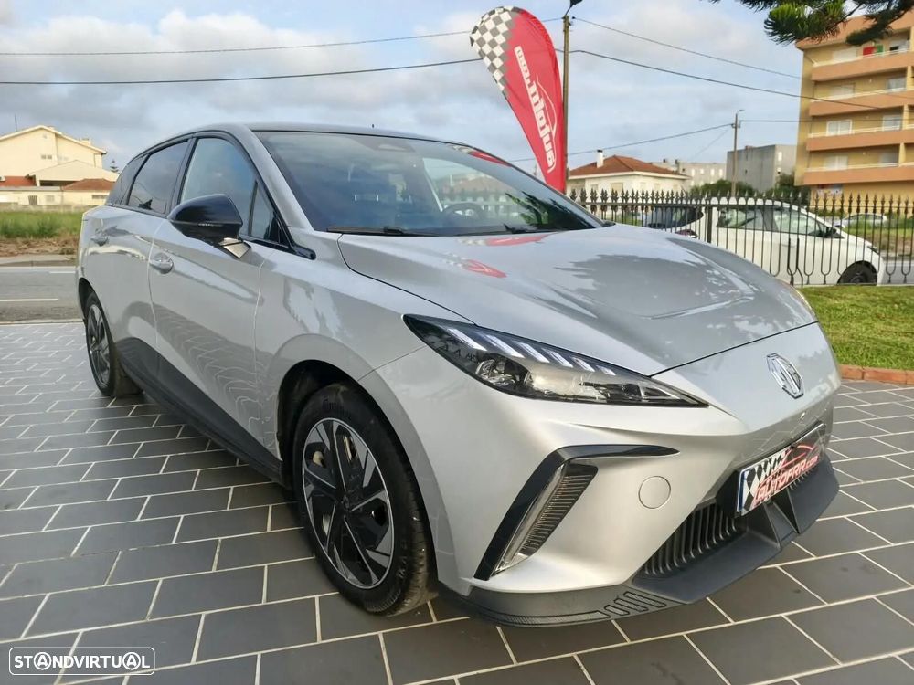 MG MG4 64 kWh Luxury - 4