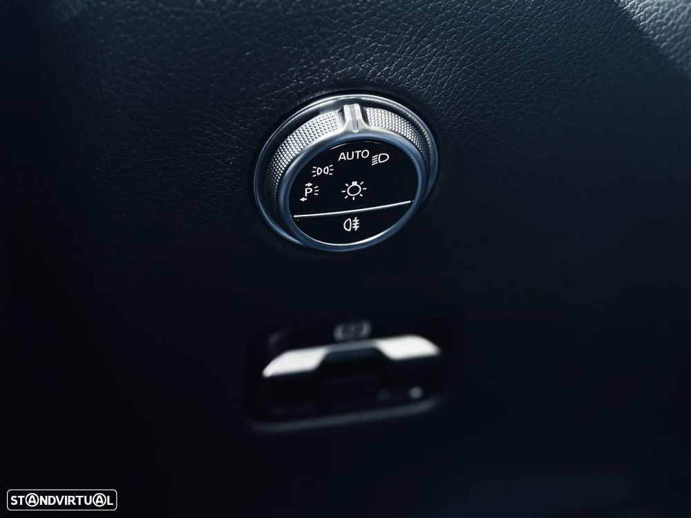 Mercedes-Benz GLC 300 e 4Matic - 25