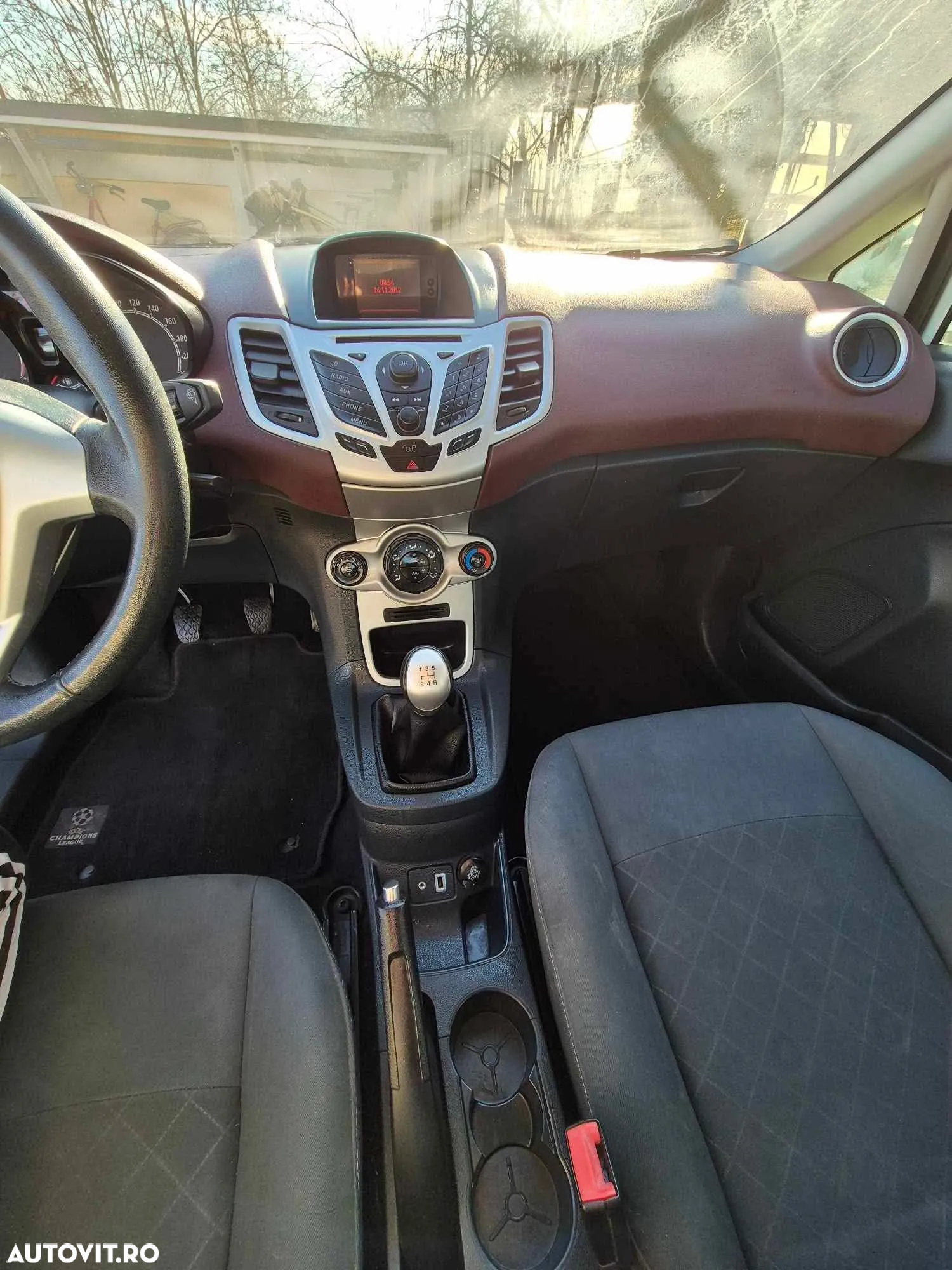 Ford Fiesta 1.6 TDCi Titanium - 9