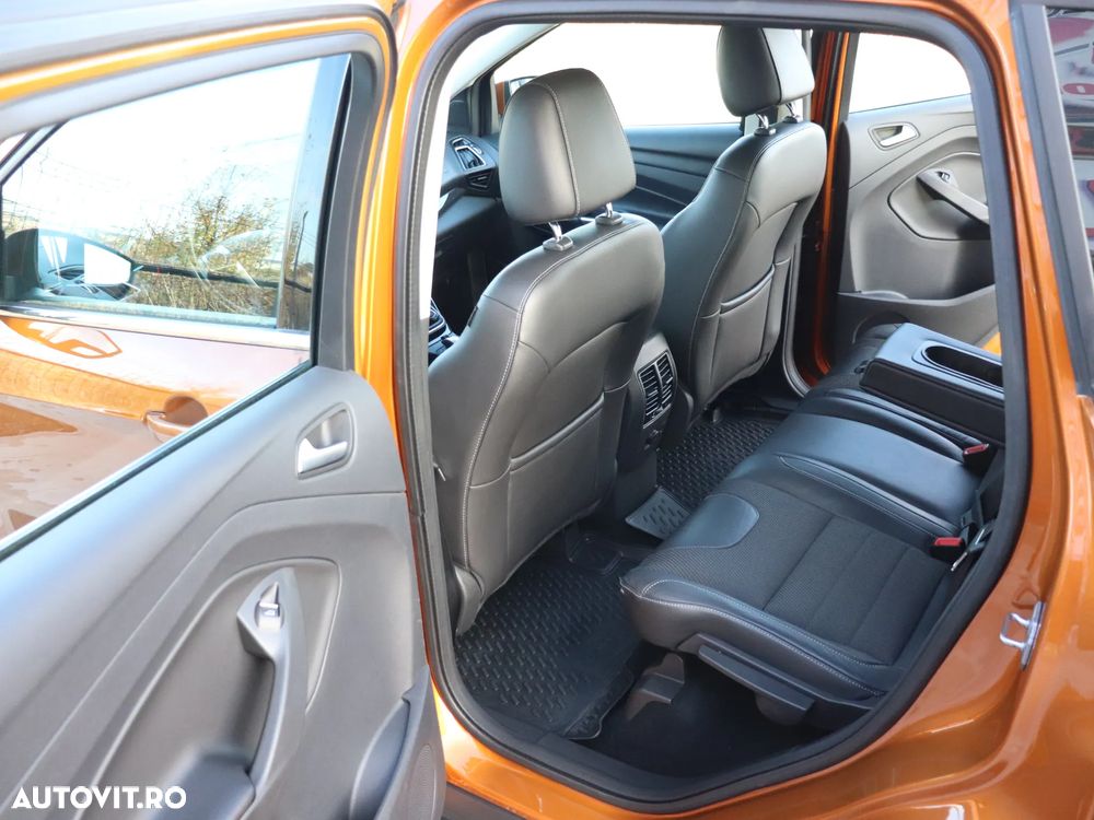 Ford Kuga 2.0 TDCi 2x4 Titanium - 23