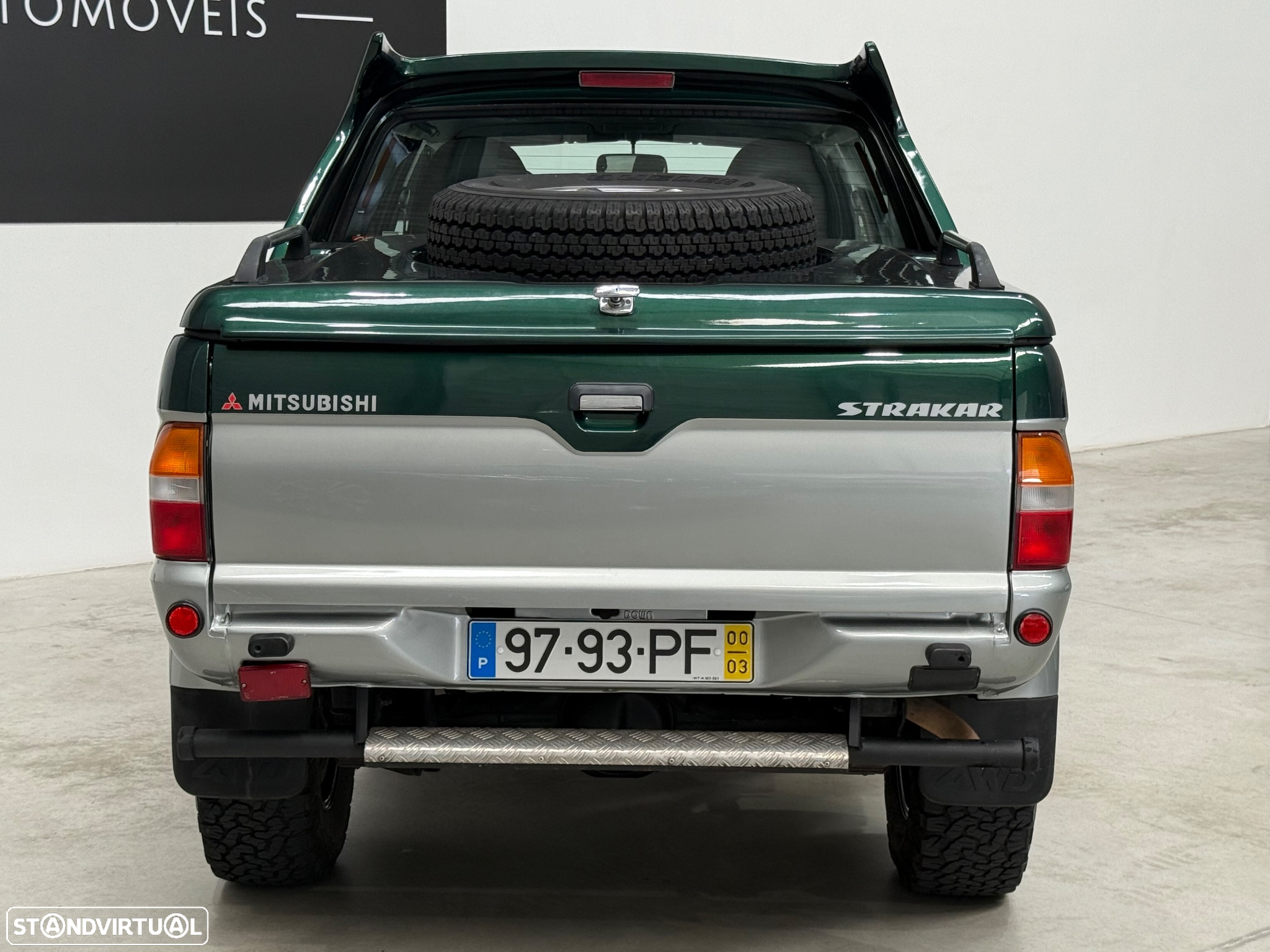 Mitsubishi L200 2.5 TD Strakar Sport CD - 25