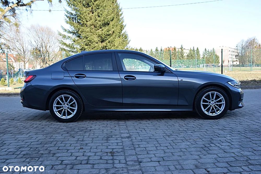 BMW Seria 3 318d Edition M Sport Shadow - 6